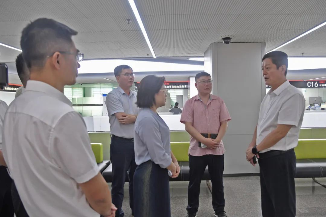 泉港区委主要领导调研优化营商环境工作