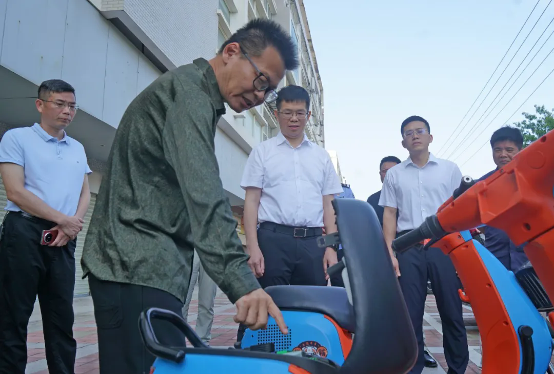 泉港区政府主要领导调研调度重点项目建设工作