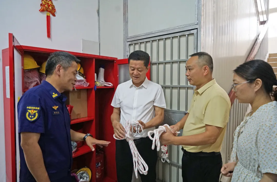 泉港区委主要领导一线督导中秋、国庆节前安全生产工作